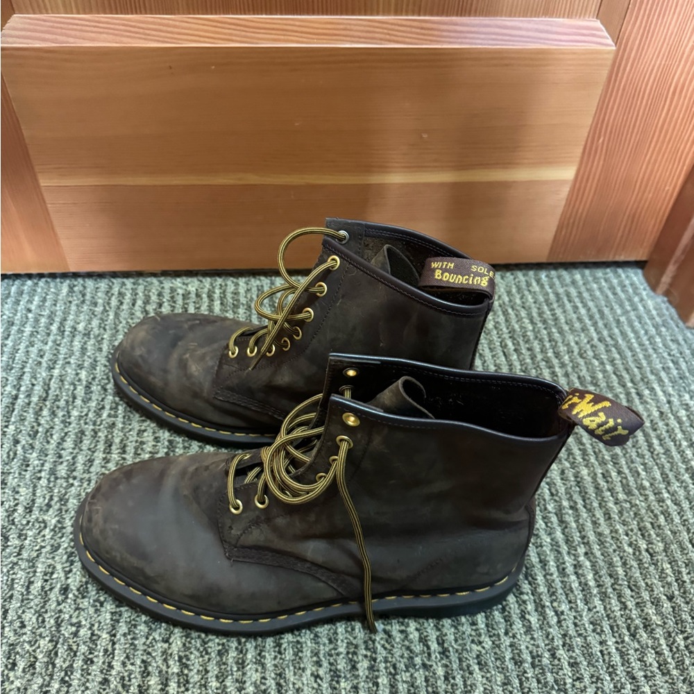 Dr Martens 1460 crazy horse leather lace up